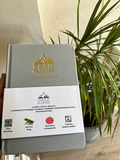 Peak Planner A5 grey edition with gold logo